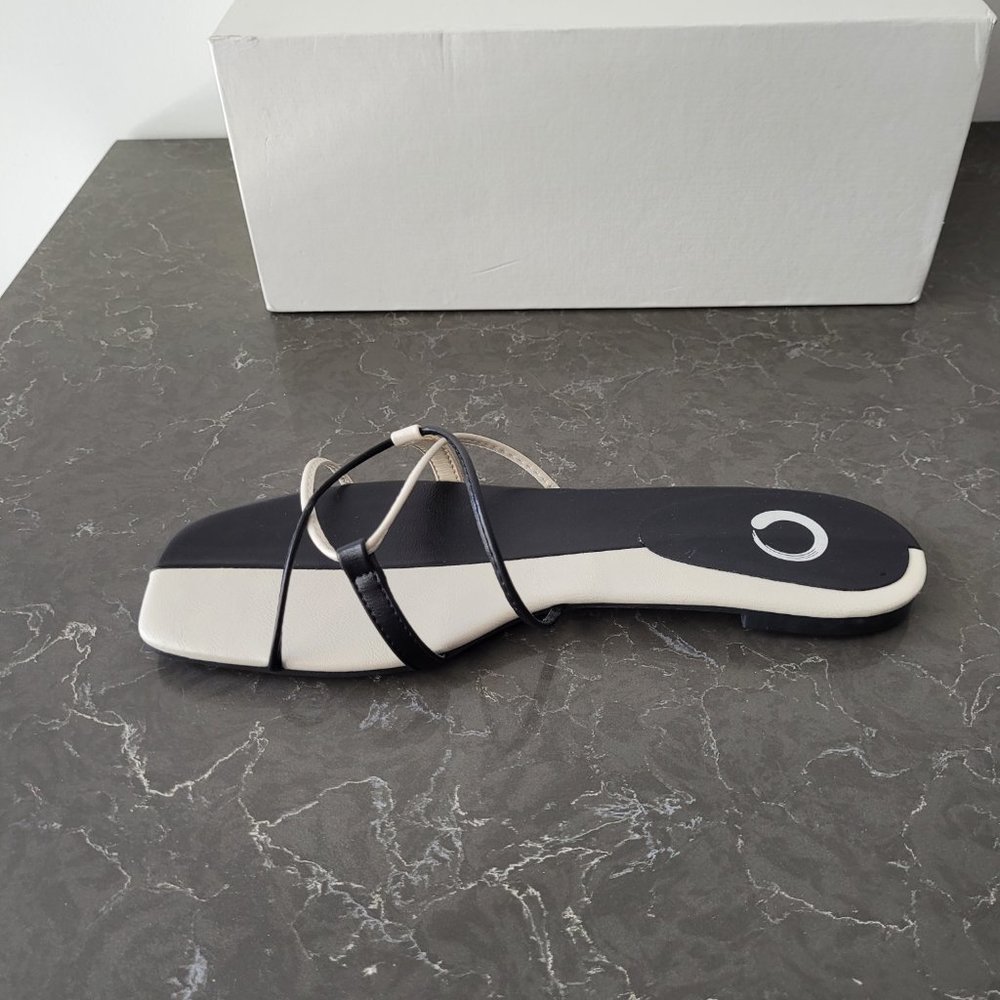 NWT $49 *NEW* (9.5) JOURNEE Collection Breena Slide Sandal - Picture 7 of 7